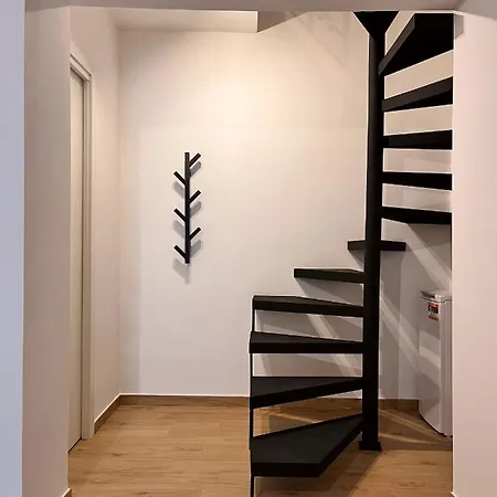 100 Sqm Terrace, Close To The Old Town & Shopping Area & Harbour Apartment Bari