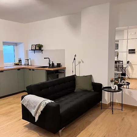 Apartment 100 Sqm Terrace, Close To The Old Town & Shopping Area & Harbour *