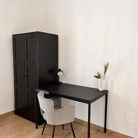 100 Sqm Terrace, Close To The Old Town & Shopping Area & Harbour Bari