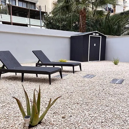 100 Sqm Terrace, Close To The Old Town & Shopping Area & Harbour Apartament Bari